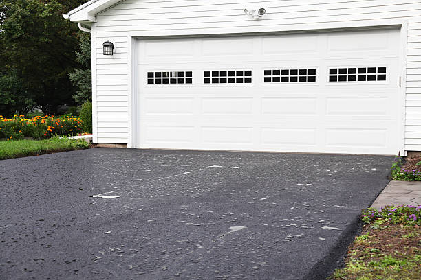 Best Custom Trim and Detailing for Siding  in Temperance, MI